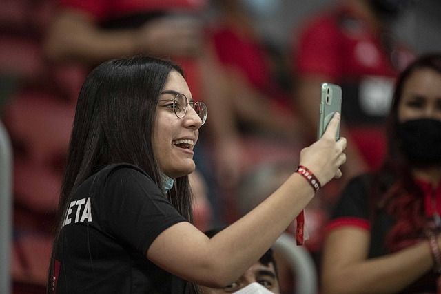 中保持自信 中保持自信